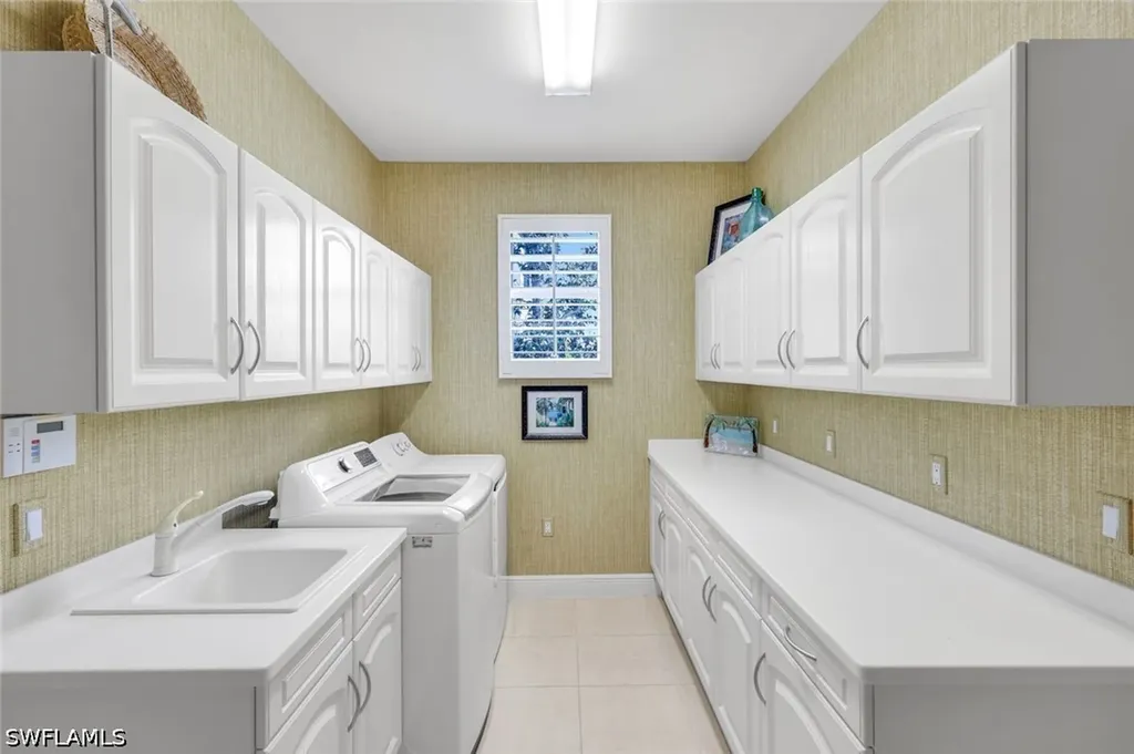 554 Avellino Isle Circle Naples FL 34119