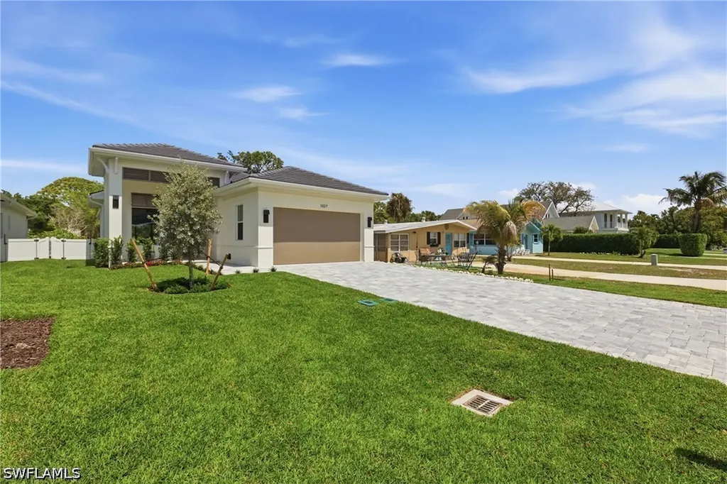 1027 Frank Whiteman Boulevard Naples FL 34103