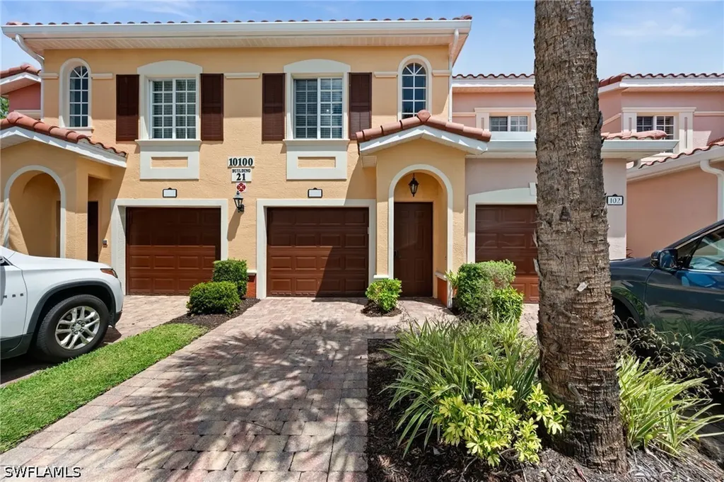 Estero FL, 10100 Villagio Palms Way, Unit 202