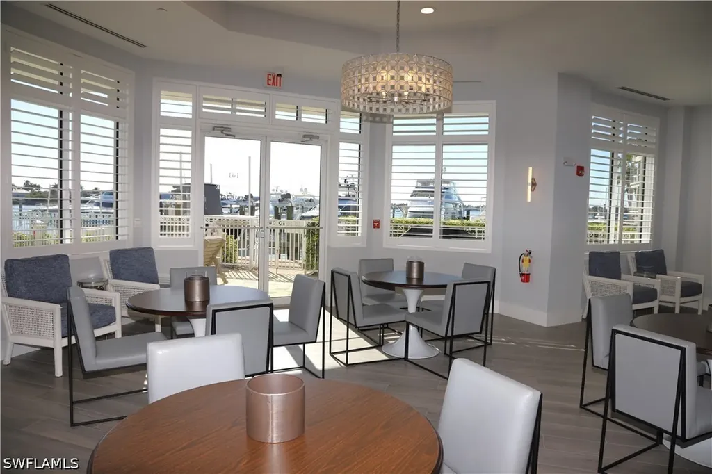 909 10th Street S Naples FL 34102