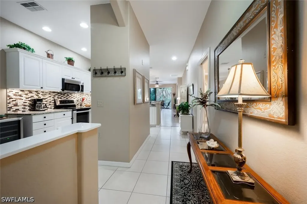 4844 Hampshire Court Naples FL 34112