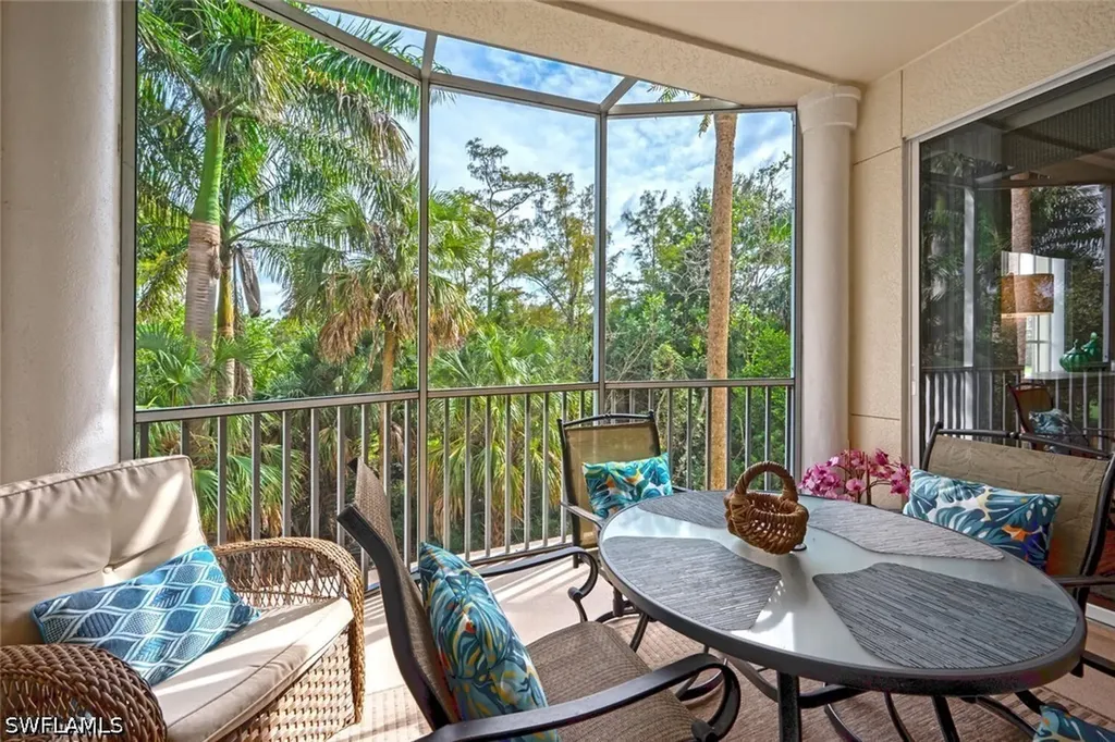 4844 Hampshire Court Naples FL 34112