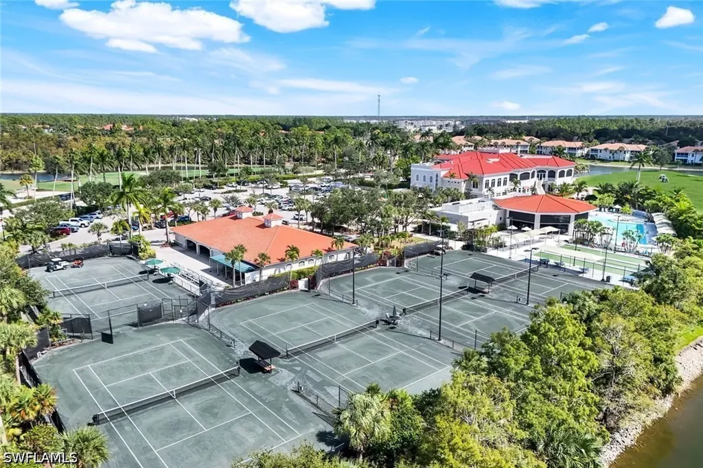 4844 Hampshire Court Naples FL 34112