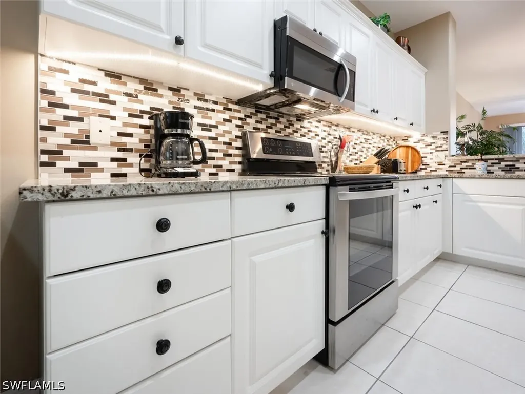 4844 Hampshire Court Naples FL 34112