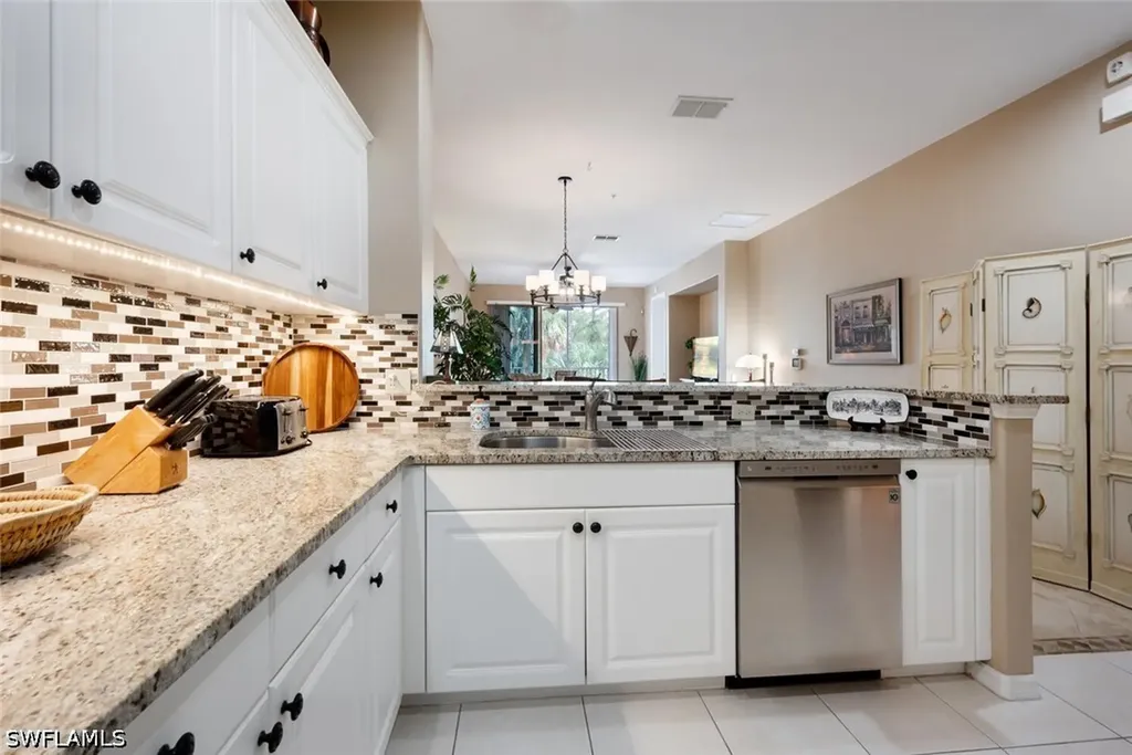 4844 Hampshire Court Naples FL 34112