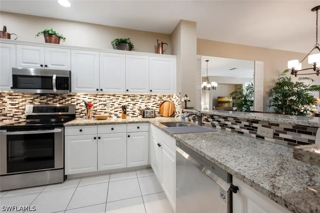 4844 Hampshire Court Naples FL 34112
