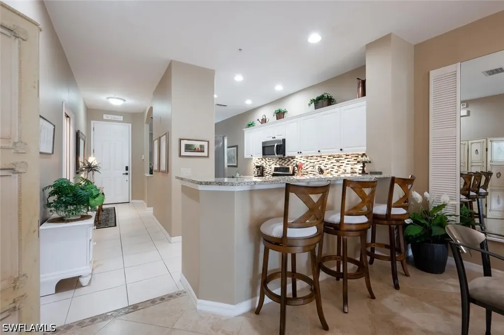 4844 Hampshire Court Naples FL 34112