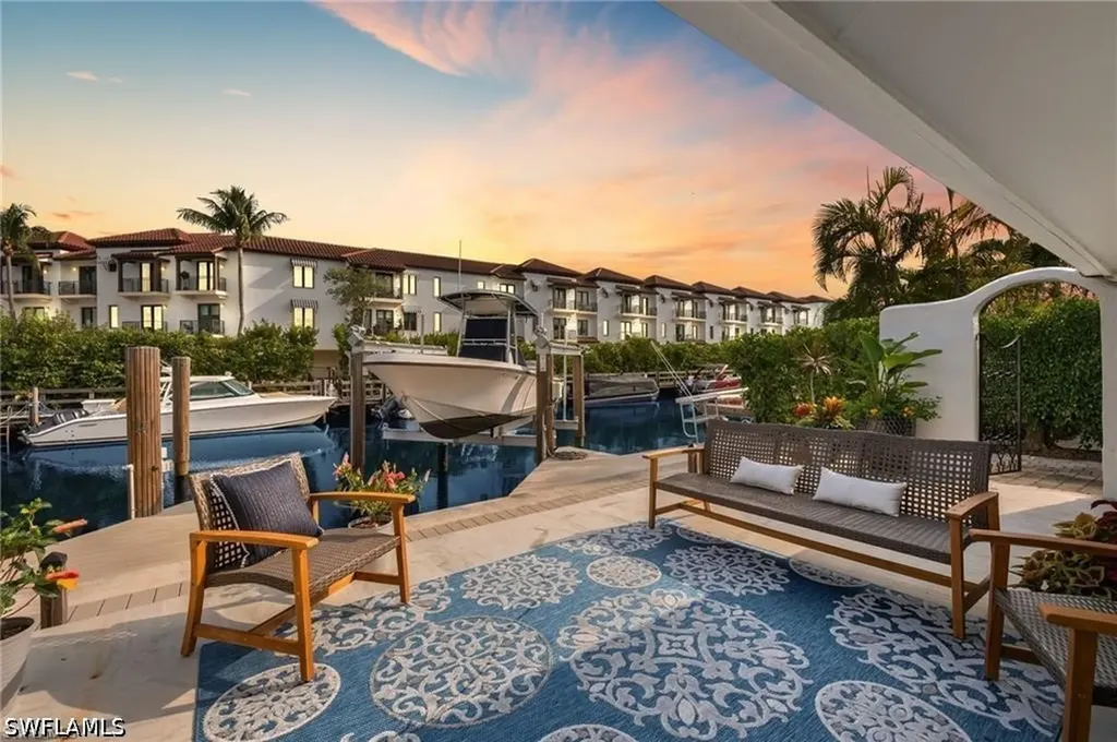 1435 Curlew Avenue Naples FL 34102