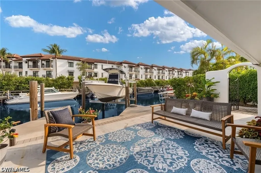 1435 Curlew Avenue Naples FL 34102