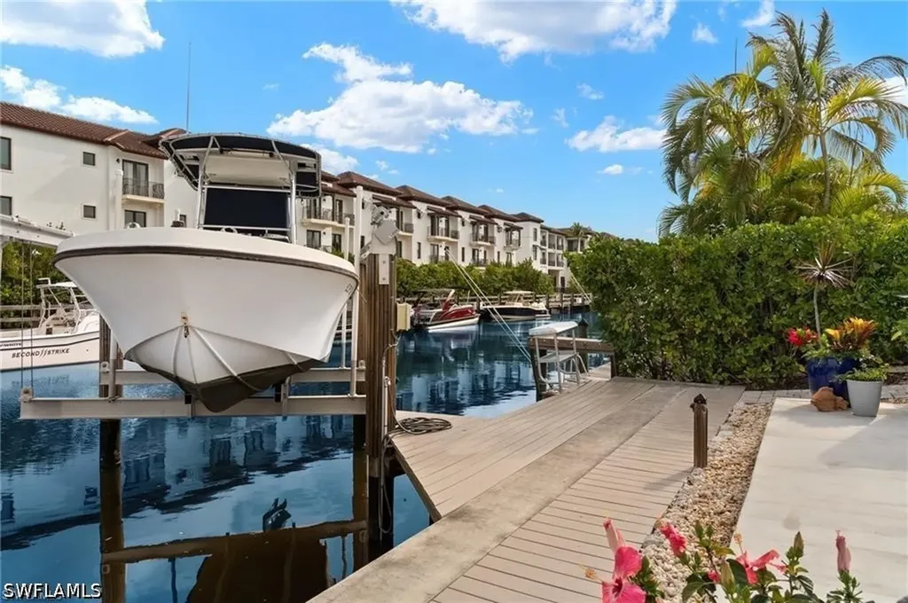 1435 Curlew Avenue Naples FL 34102
