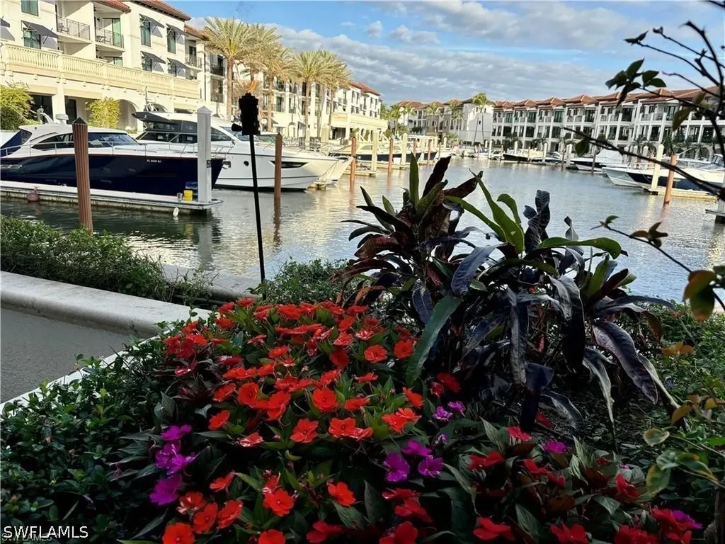 1435 Curlew Avenue Naples FL 34102