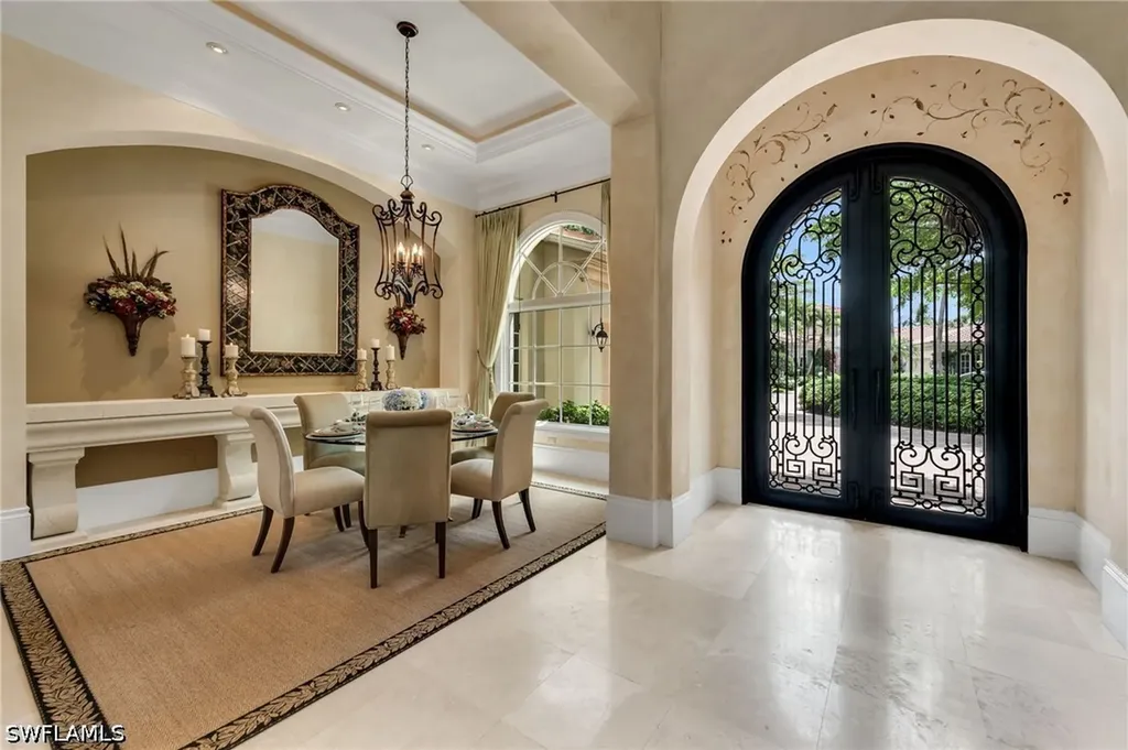 2045 Isla Vista Lane Naples FL 34105
