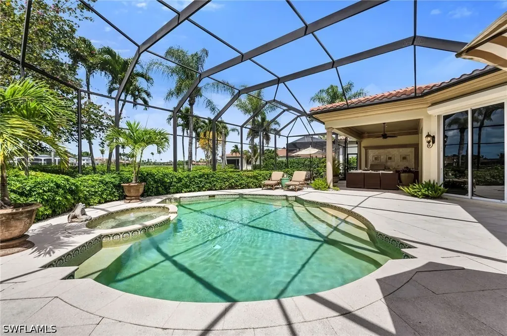 2045 Isla Vista Lane Naples FL 34105