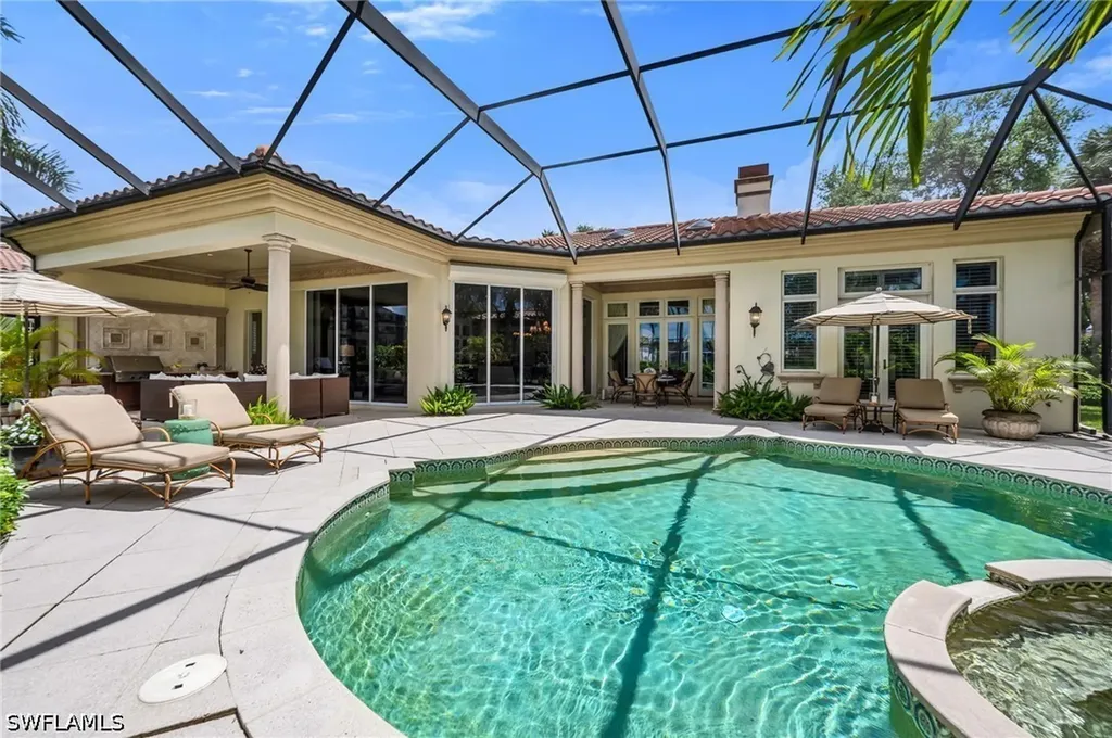 2045 Isla Vista Lane Naples FL 34105