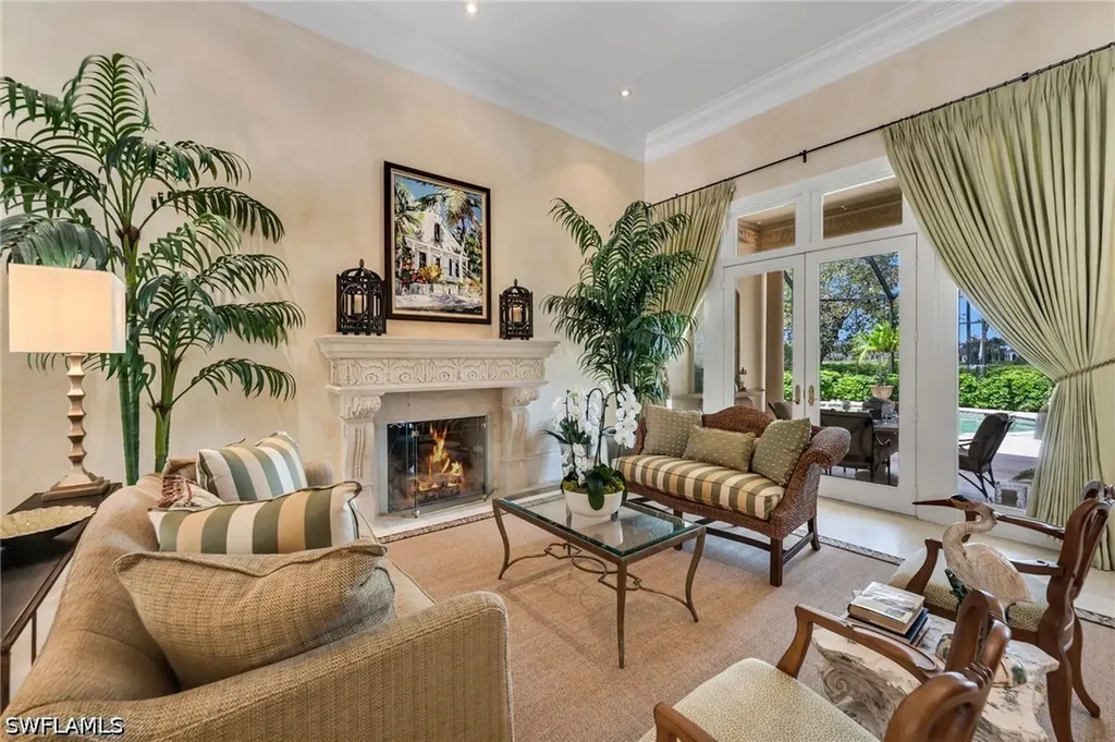 2045 Isla Vista Lane Naples FL 34105