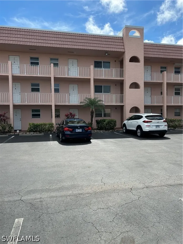 170 Turtle Lake Court Naples FL 34105