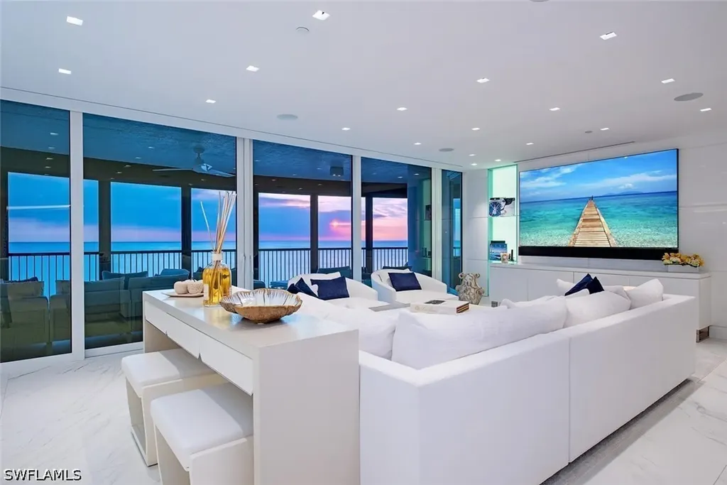 8665 Bay Colony Drive Naples FL 34108