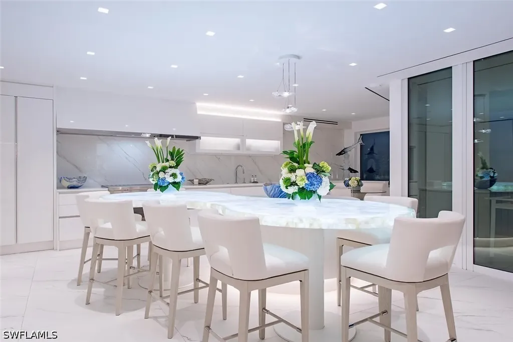 8665 Bay Colony Drive Naples FL 34108