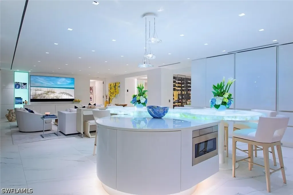 8665 Bay Colony Drive Naples FL 34108