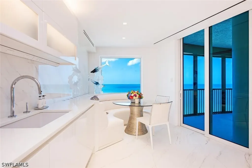 8665 Bay Colony Drive Naples FL 34108