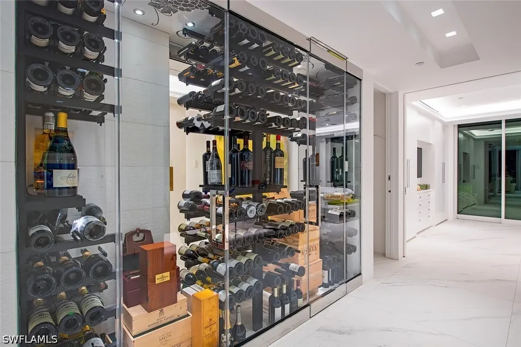 8665 Bay Colony Drive Naples FL 34108