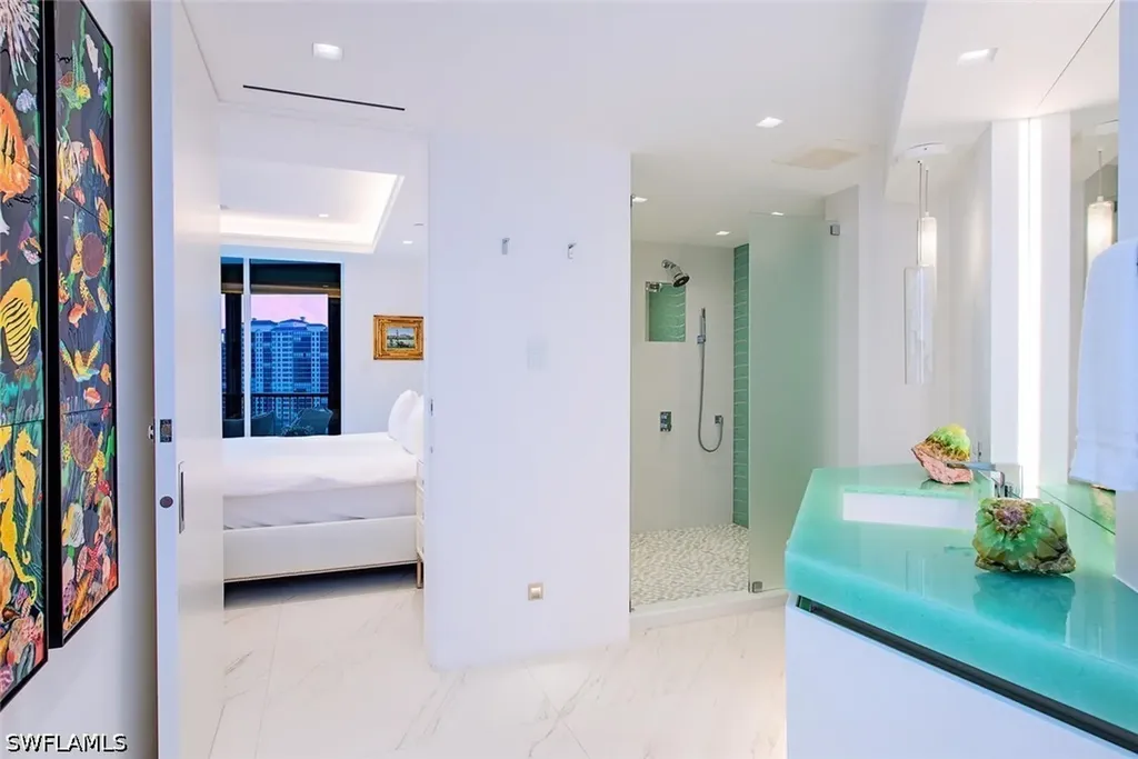 8665 Bay Colony Drive Naples FL 34108