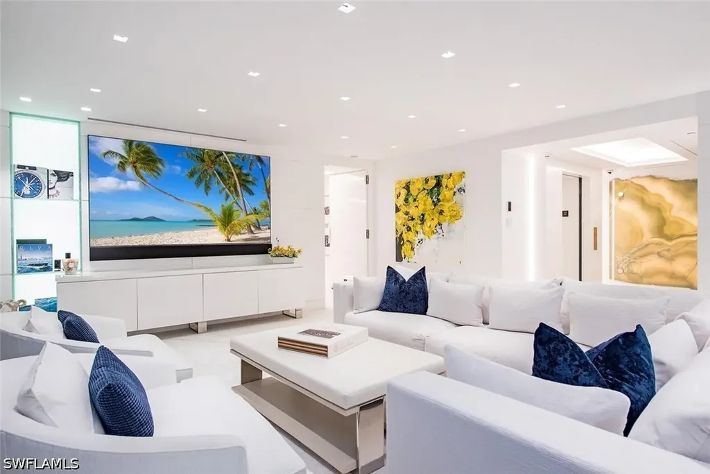 8665 Bay Colony Drive Naples FL 34108