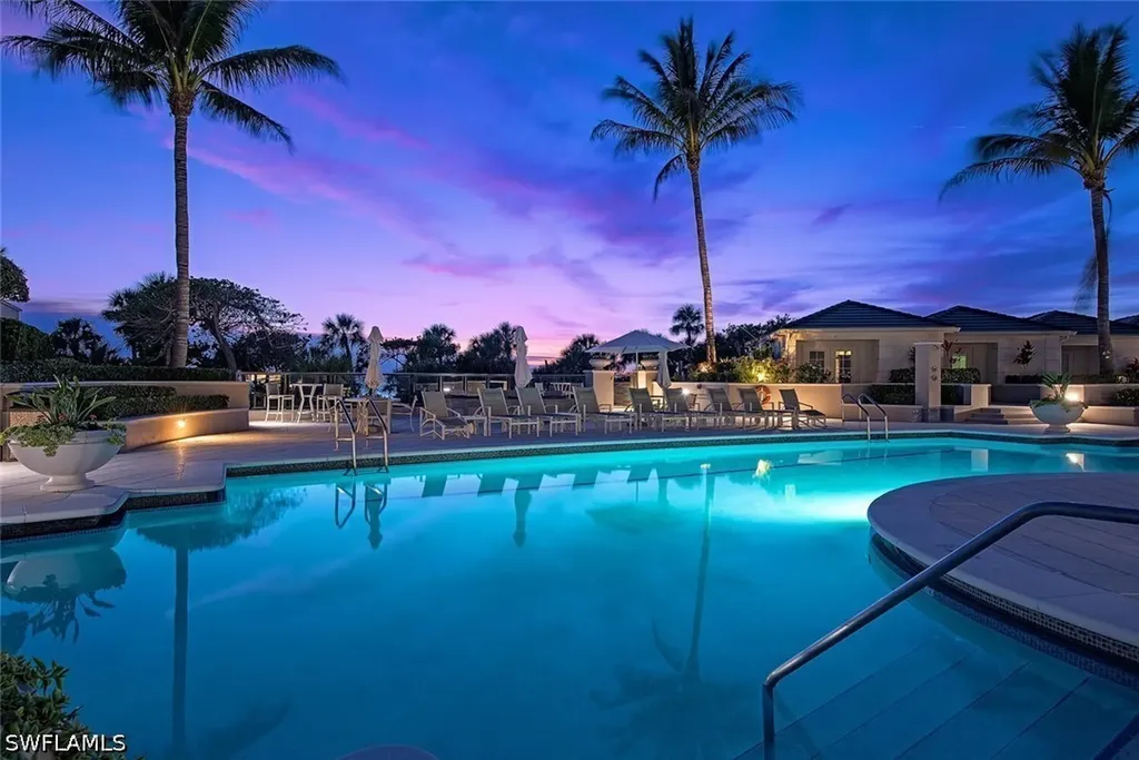 8665 Bay Colony Drive Naples FL 34108