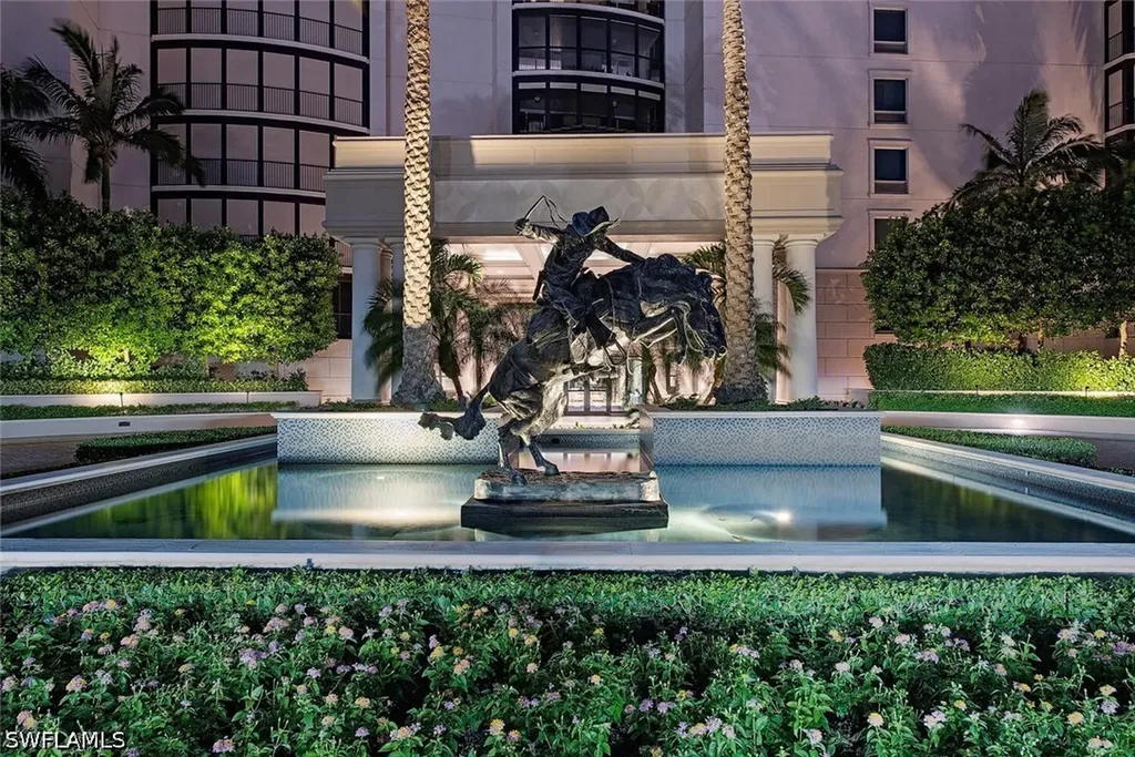 8665 Bay Colony Drive Naples FL 34108