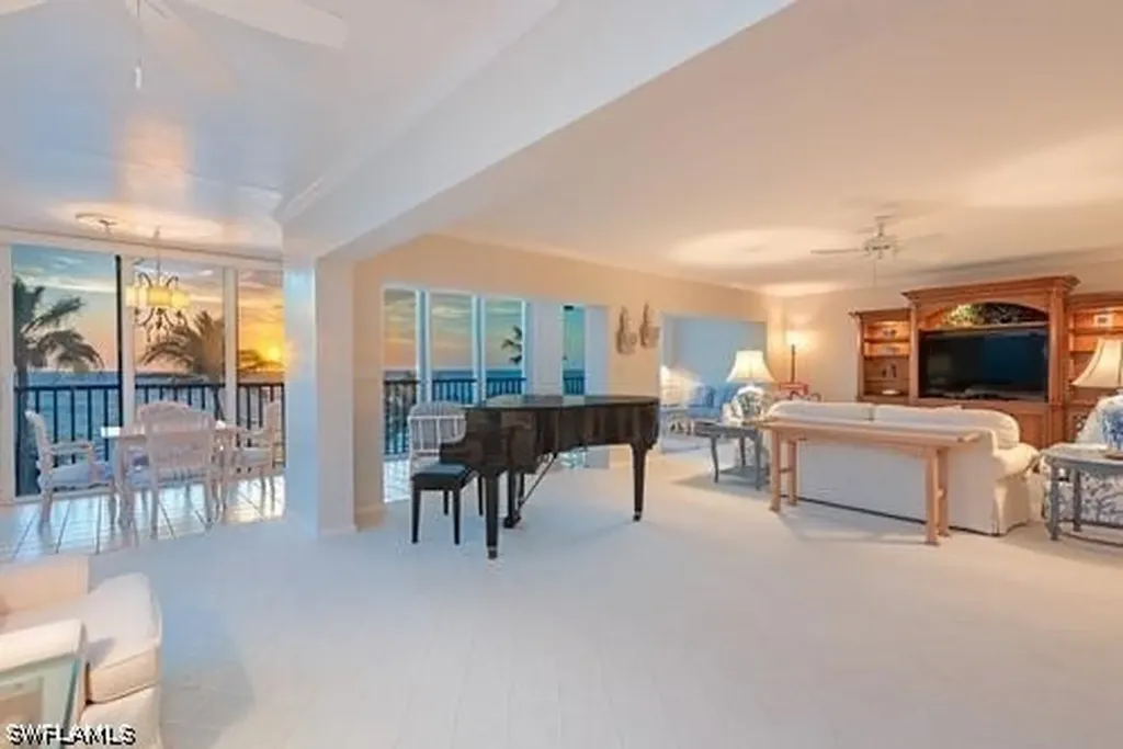 3377 Gulf Shore Boulevard N Naples FL 34103