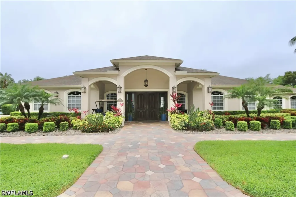 8196 Ibis Cove Circle Naples FL 34119