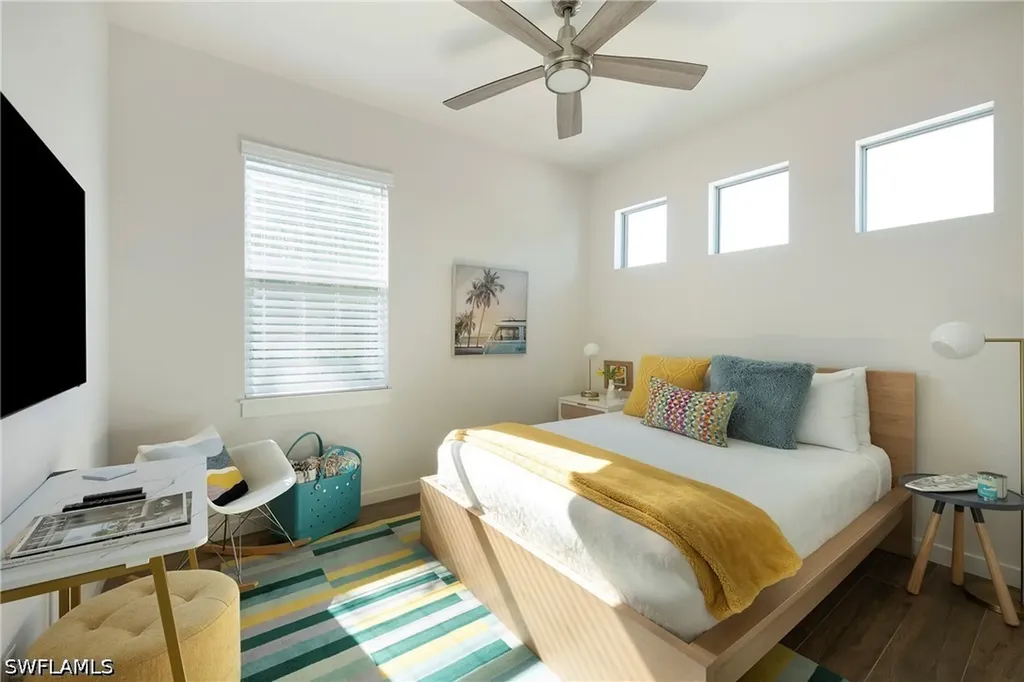10042 Vanderbilt Drive Naples FL 34108