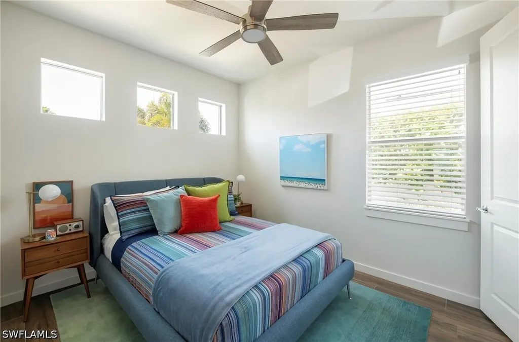 10042 Vanderbilt Drive Naples FL 34108