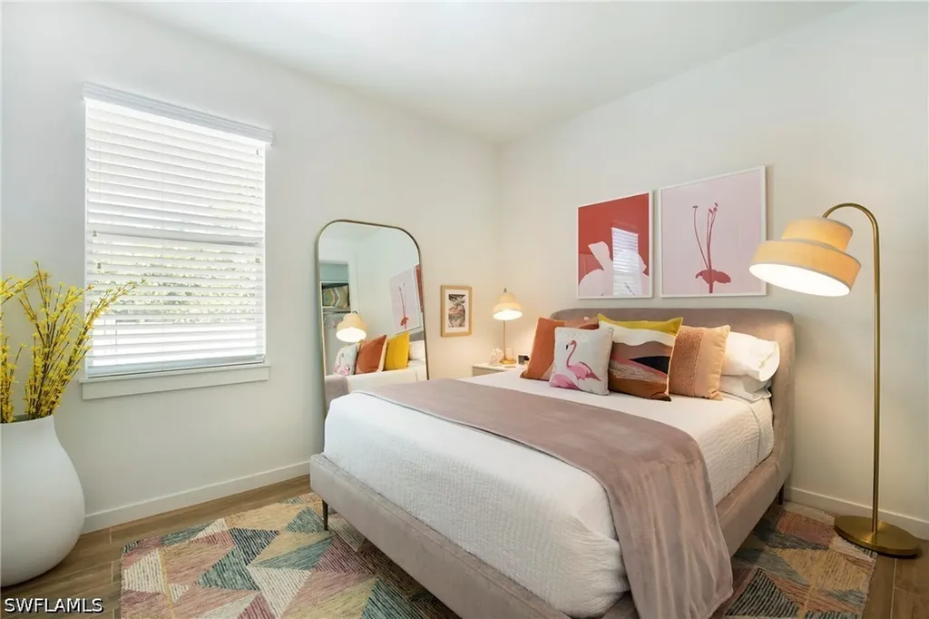 10042 Vanderbilt Drive Naples FL 34108