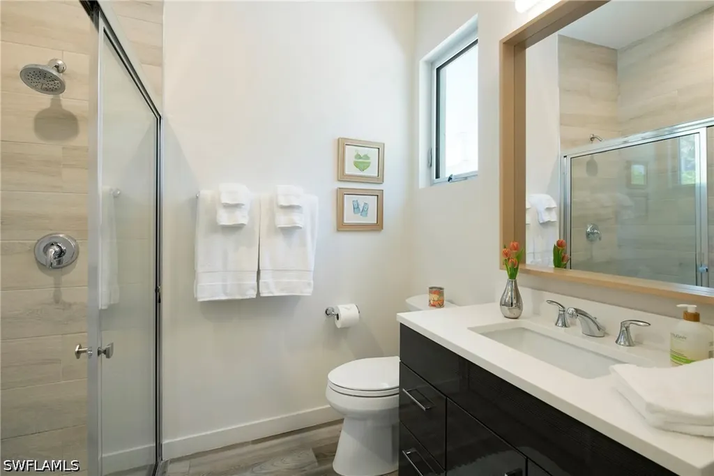 10042 Vanderbilt Drive Naples FL 34108