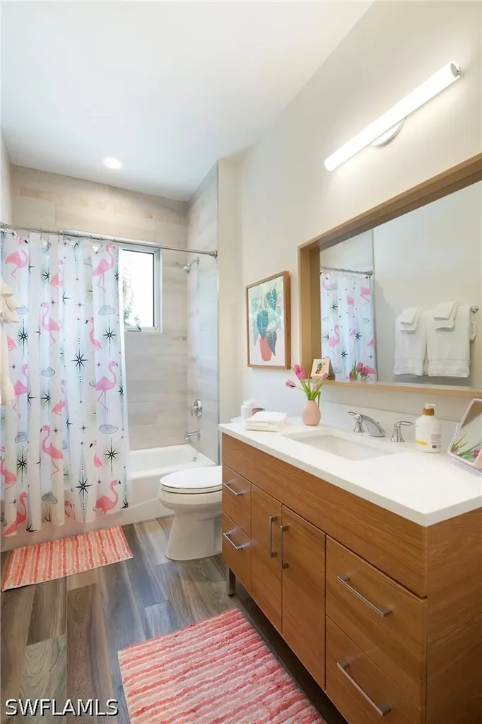 10042 Vanderbilt Drive Naples FL 34108