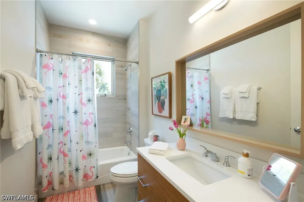 10042 Vanderbilt Drive Naples FL 34108
