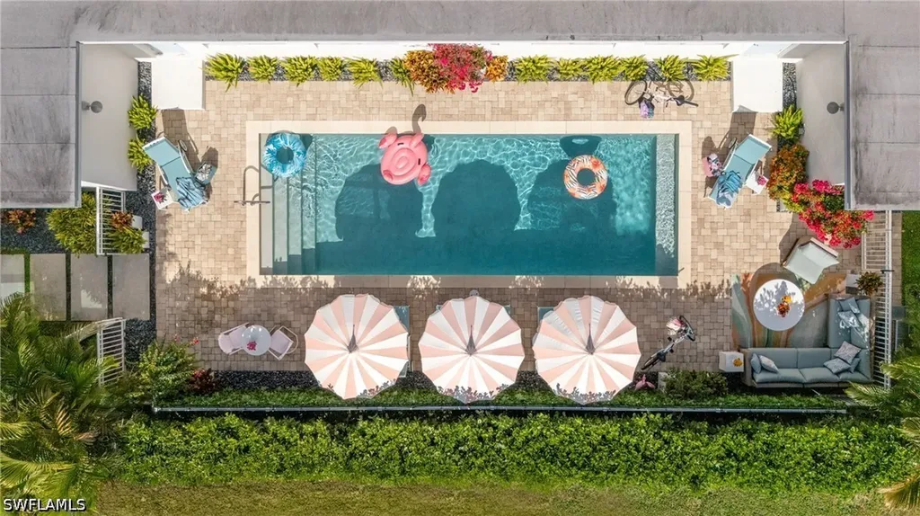 10042 Vanderbilt Drive Naples FL 34108