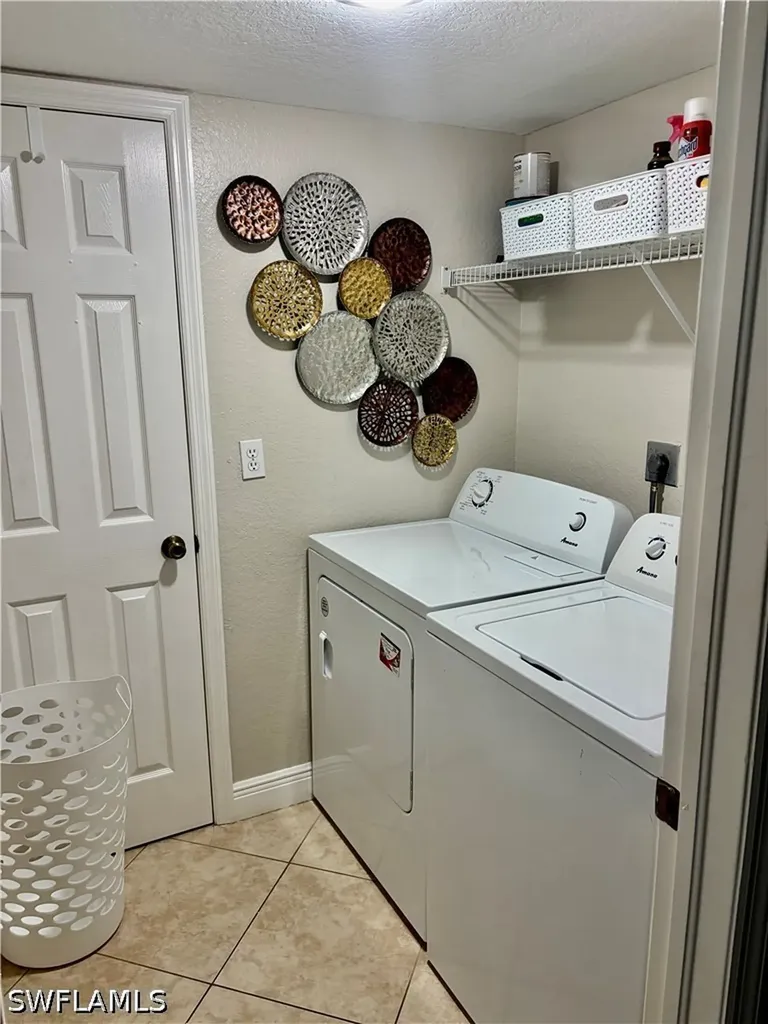 9640 Victoria Lane Naples FL 34109