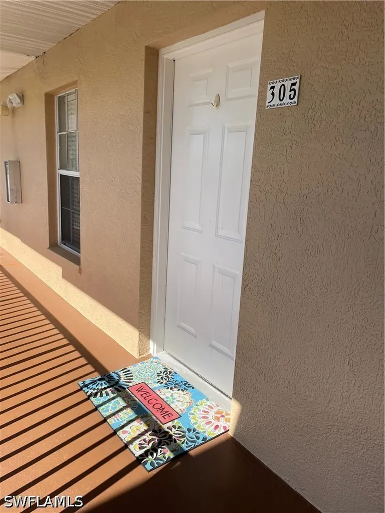 9640 Victoria Lane Naples FL 34109