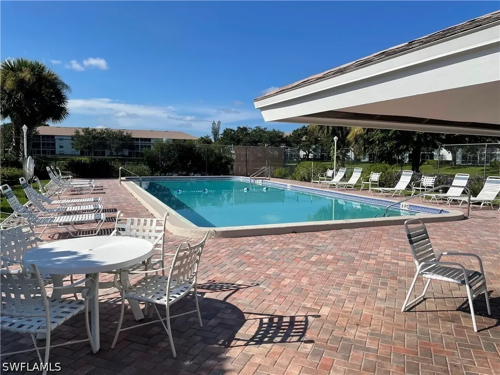 9640 Victoria Lane Naples FL 34109