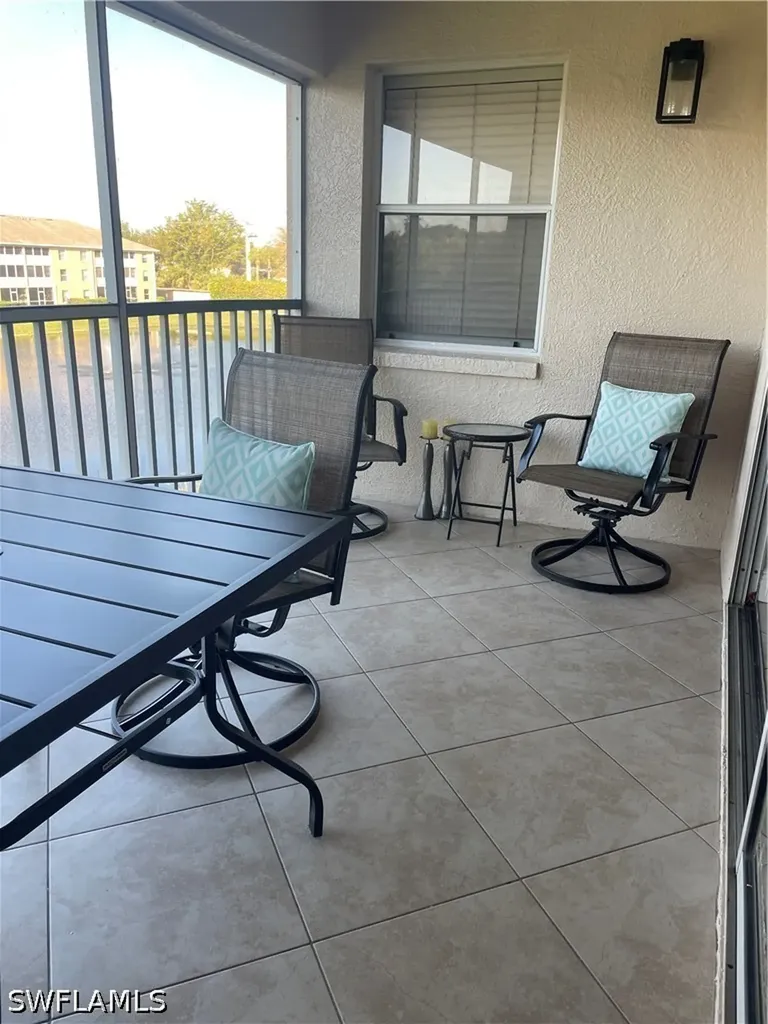 9640 Victoria Lane Naples FL 34109