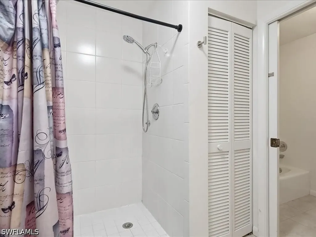 1833 Courtyard Way Naples FL 34112
