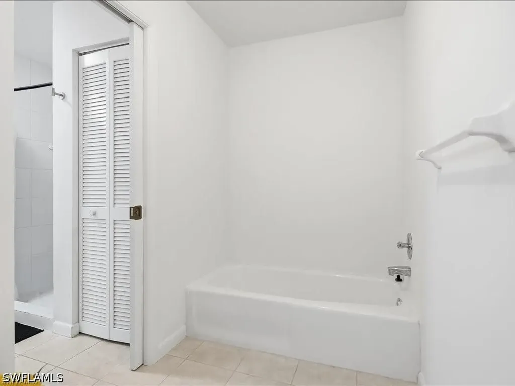 1833 Courtyard Way Naples FL 34112