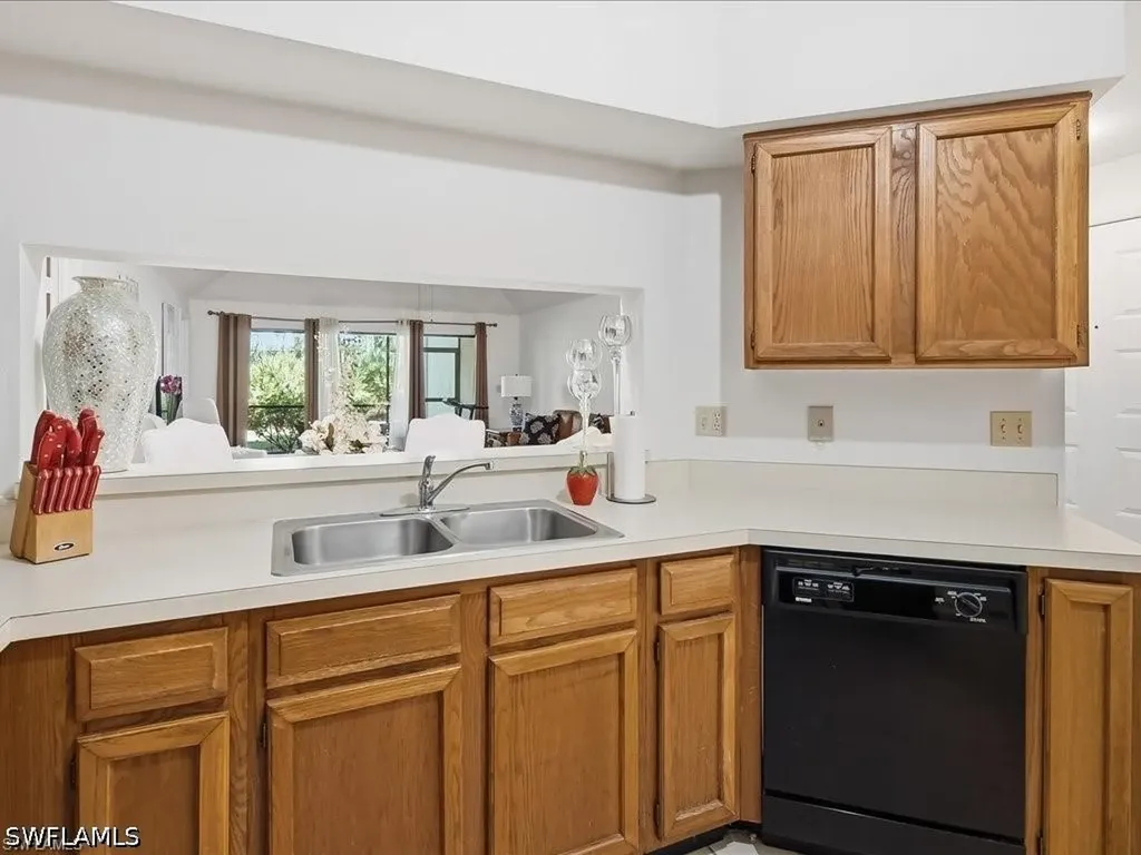 1833 Courtyard Way Naples FL 34112