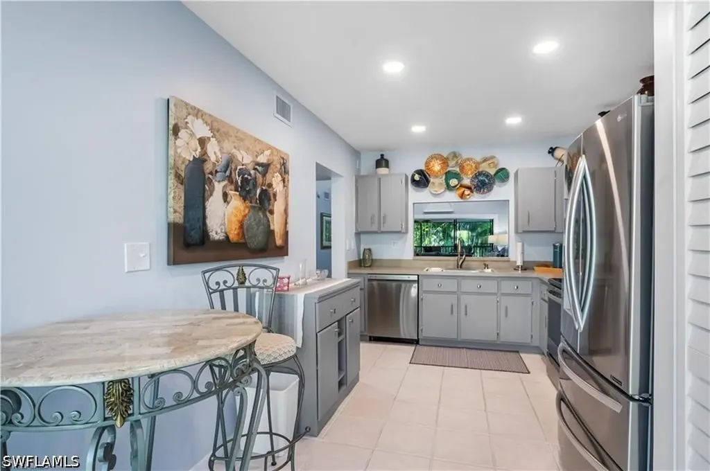 1814 Kings Lake Boulevard Naples FL 34112