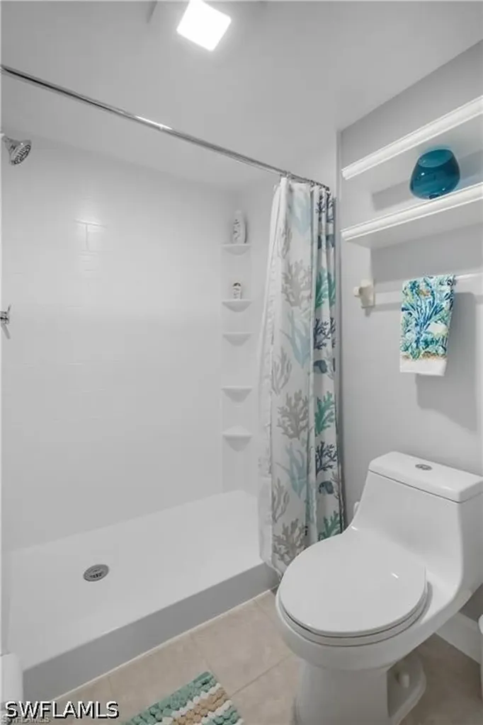 1814 Kings Lake Boulevard Naples FL 34112