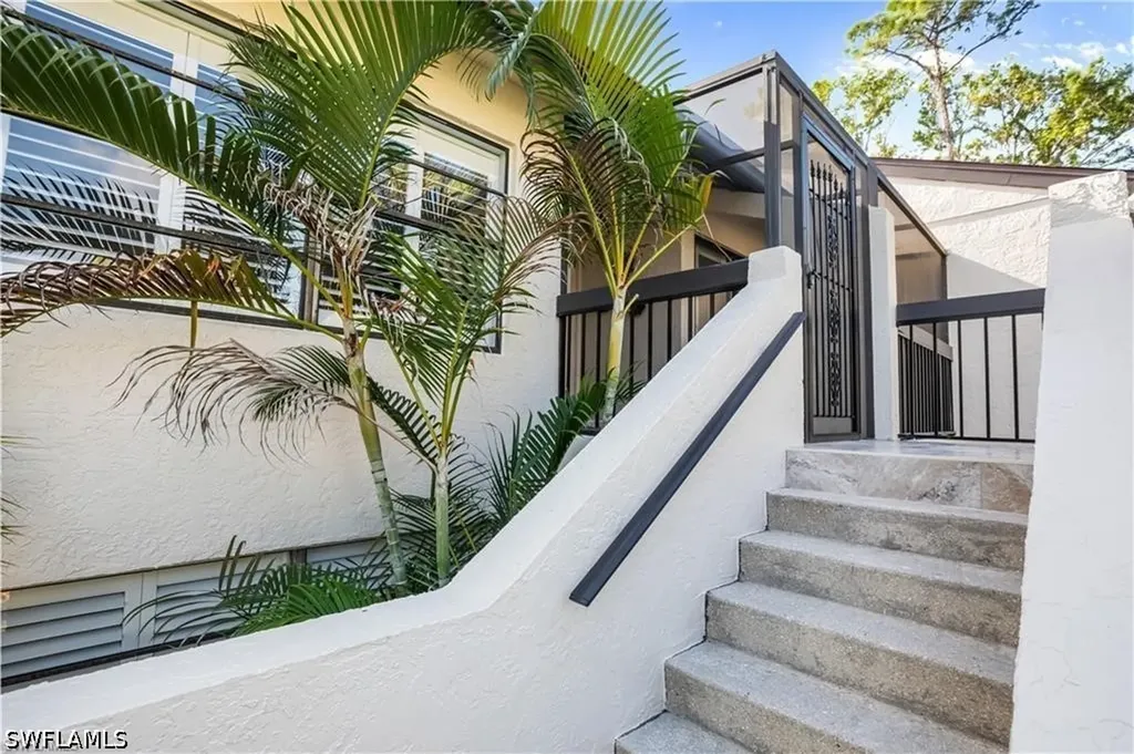 1814 Kings Lake Boulevard Naples FL 34112