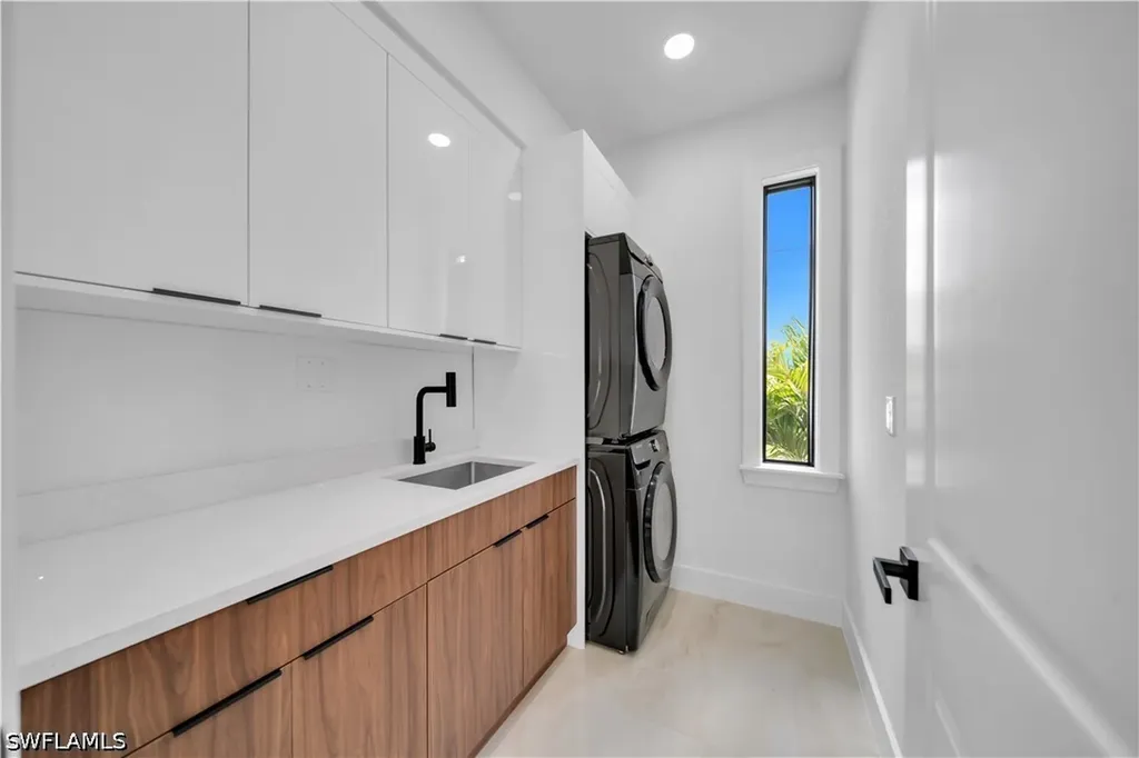 1306 NE 1st Avenue Cape Coral FL 33909