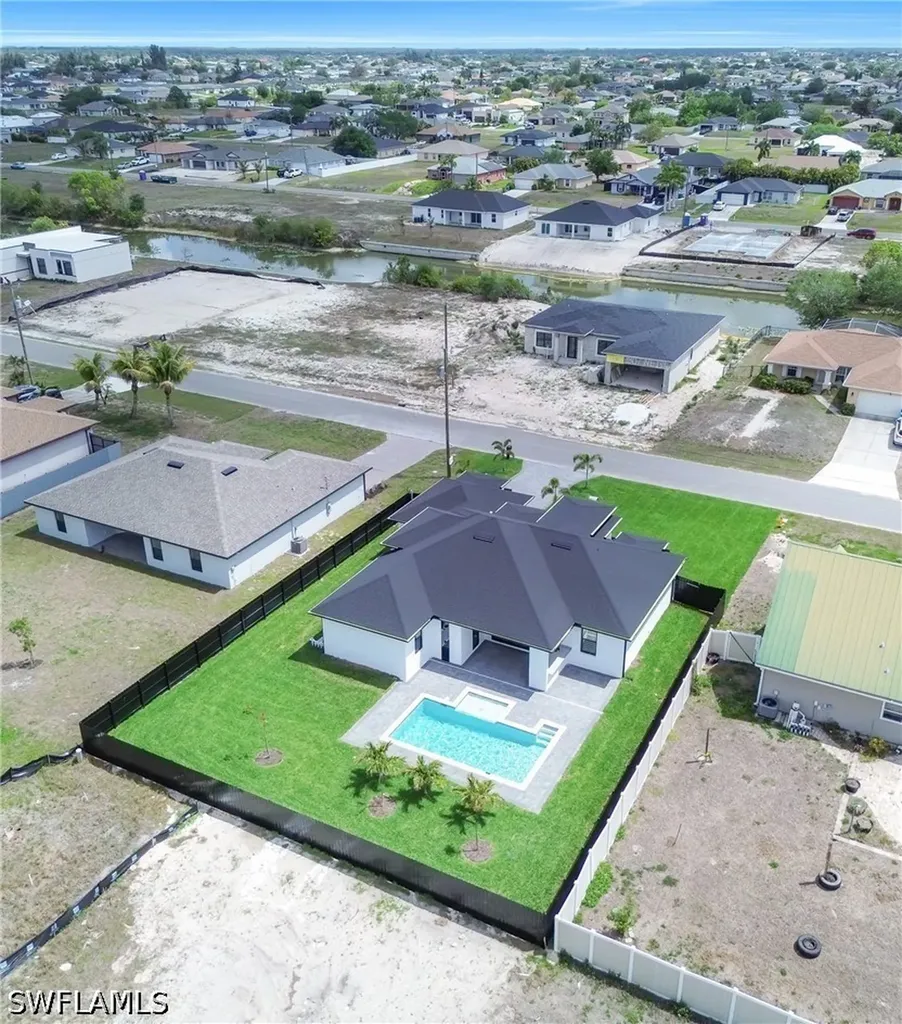 1306 NE 1st Avenue Cape Coral FL 33909